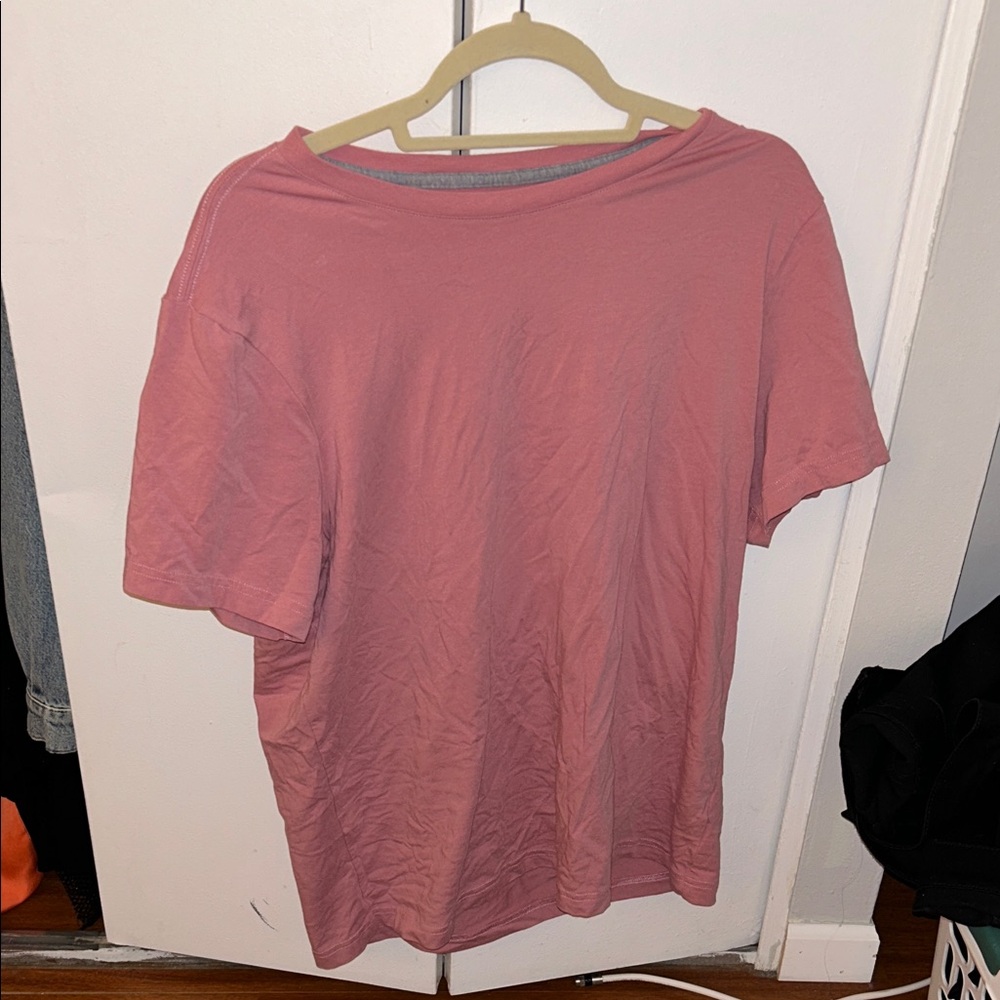 RHONE Men's Short Sleeve Tee in Pink